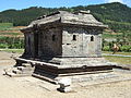 在迪恩高原的司馬神廟（Candi Semar，7-8世紀）