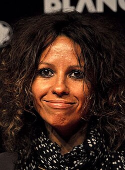 Linda Perry vuonna 2010.