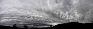 Mammatus clouds