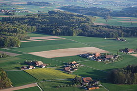 Scheunen, aufgenommen aus einem Ballon am 16. April 2011