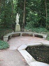 Statue of a Naiad facing the Belle-Eau fountain.