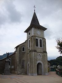 L'église Saint-Jean-l'Évangéliste.