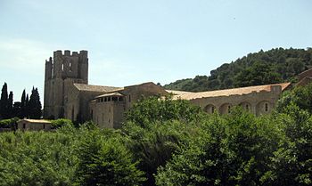Abtei Sainte-Marie de Lagrasse, Ostseite