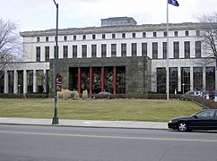 Biblioteca Pública de Detroit, entrada Cass Avenue