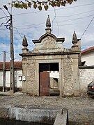 Gate in Adaúfe.jpg