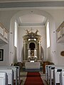 Trebnitz, Innenraum der Kirche mit Kanzelaltar.