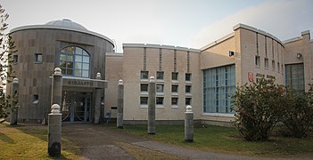 Bibliothèque municipale.