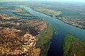 Die Zambezirivier op die kruising van Namibië, Zambië, Zimbabwe en Botswana