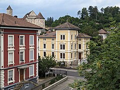 Vue du château de Porrentruy depuis la ville.