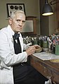 ב-1928 אלכסנדר פלמינג מגלה את הפניצילין