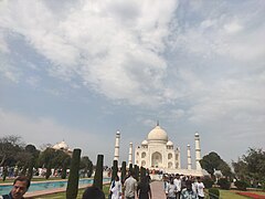 Taj Mahal view 15.jpg