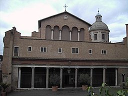 Exteriören vid Piazza dei Santi Giovanni e Paolo.