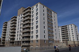 Building on Long Beach boardwalk