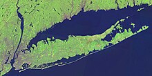 [[Rick Riordan]] eligió [[Long Island Sound]] como lugar en el que se sitúa el Campamento Mestizo