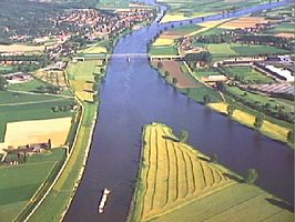 Luchtfoto van de rivier de Maas en het Maas-Waalkanaal nabij Heumen