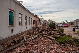 Moravská Nová Ves: poškozené domy na náměstí Republiky