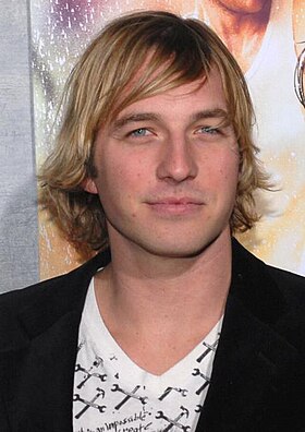 Ryan Hansen, l'interprète de Dick.