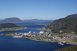 Søvika sett från Hamnsundfjellet