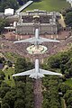 皇家空軍VC10運輸機飛越白金漢宮上空