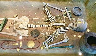 Una tumba en Varna con algunas de las joyas de oro más antiguas del mundo (datadas 4600-4200 a. C.)