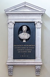 Monumento al canonico Francesco Petrarca