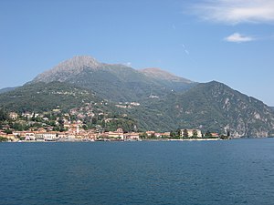 Panorama di Menaggio dal Lago