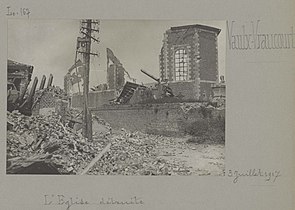 Ruines de l'église de Vaulx en 1917.