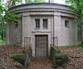 Looks like a mausoleum, but is a Hydrophor-Anlage, a kind of water tower (1912)