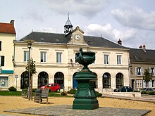 Ang Town Hall sa Nanteuil-Le-Haudoin