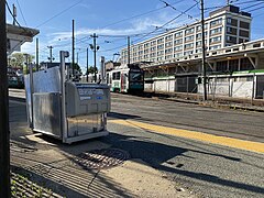 Portable lift at Lechmere station, May 2020.agr.jpg