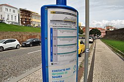 Розклад руху на автобусній зупинці у м. Порту