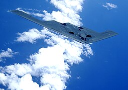 B-2 Spirit lennolla Tyynenmeren yllä.