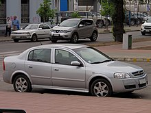 Chevrolet Astra 2.0 GLS 2006 (16088287360).jpg