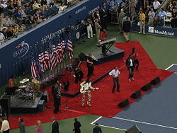 skupina na slávnostnom zahájení US Open 2008 (25. augusta 2008)