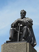 Jomo Kenyatta Statue 2.JPG