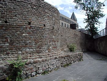 Reste der römischen Stadtmauer im Norden von Köln