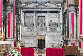 Das Grabdenkmal in der Kirche San Salvador