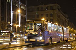 950-es busz az Astoriánál