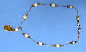 Necklace (AM 1945-1).jpg