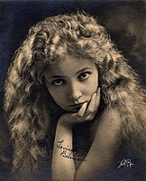 Bessie Love