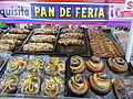 Variedad de pan dulce preparado para el día de muertos.