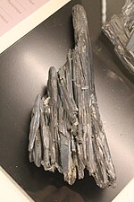 Thumbnail for File:Muséum de Nantes - 513 - Stibnite (Japon).jpg