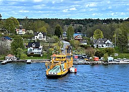 Färjeläget på Tynningö, med linfärjan Linea.