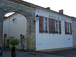 Skyline of Caudrot