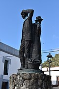 La Nava, Huelva - escultura La Nava a sus hortelanos 1.jpg