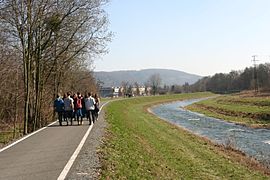 Senda peatonal y ciclista a lo largo del Oder en Odry