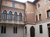 Palazzo Roi, cortile