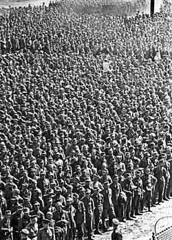 Prisonniers de guerre allemands arrivant à Moscou.