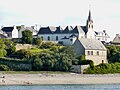 Poulgoazec et son église Saint-Julien-le-Passeur vus depuis le port d'Audierne