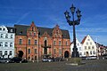 Marktplatz und Rathaus